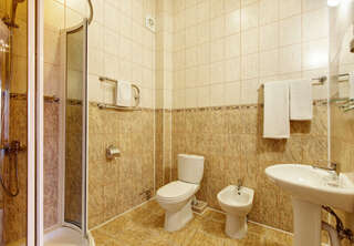 Гостиница Фараон Воронеж Гостевая комната улучшенной комплектации-4