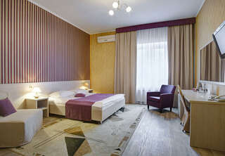 Гостиница Фараон Воронеж Гостевая комната улучшенной комплектации-5